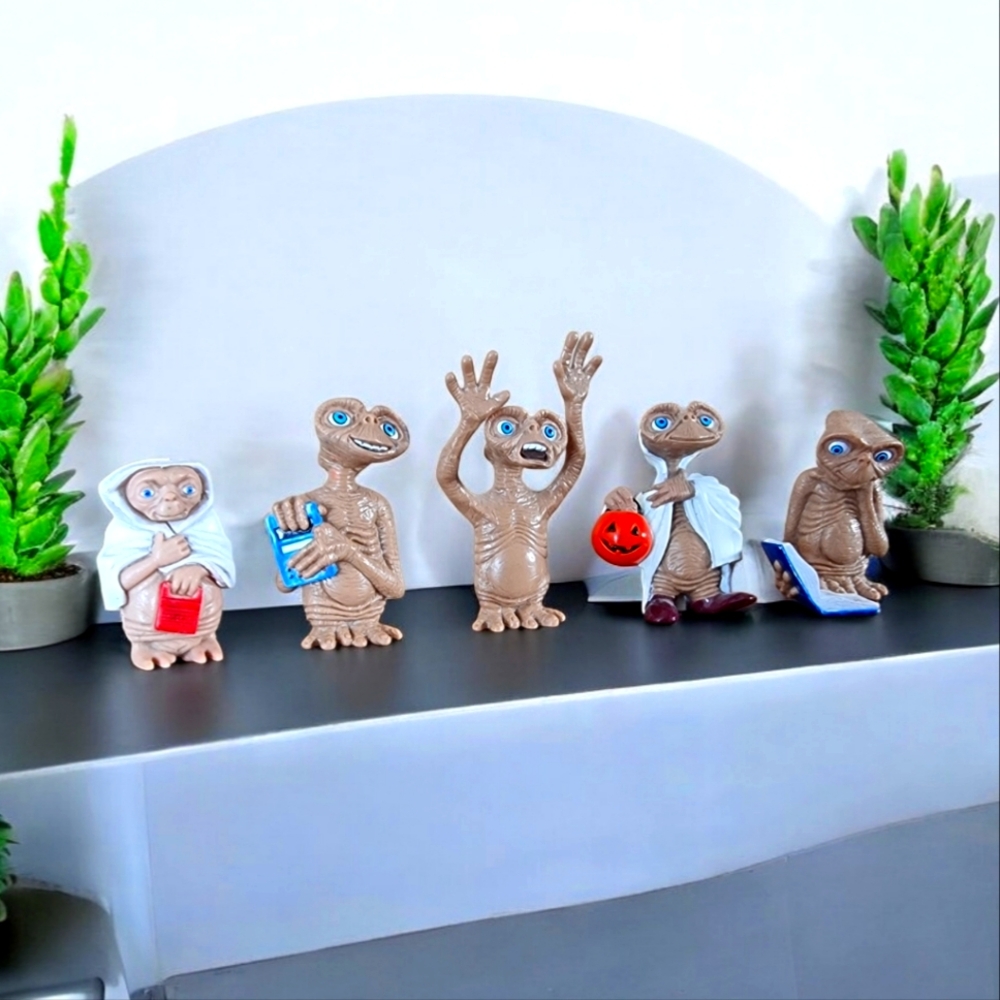 E.T. THE EXTRA TERRESTRIAL Mini Collectibles Action Figures Vintage